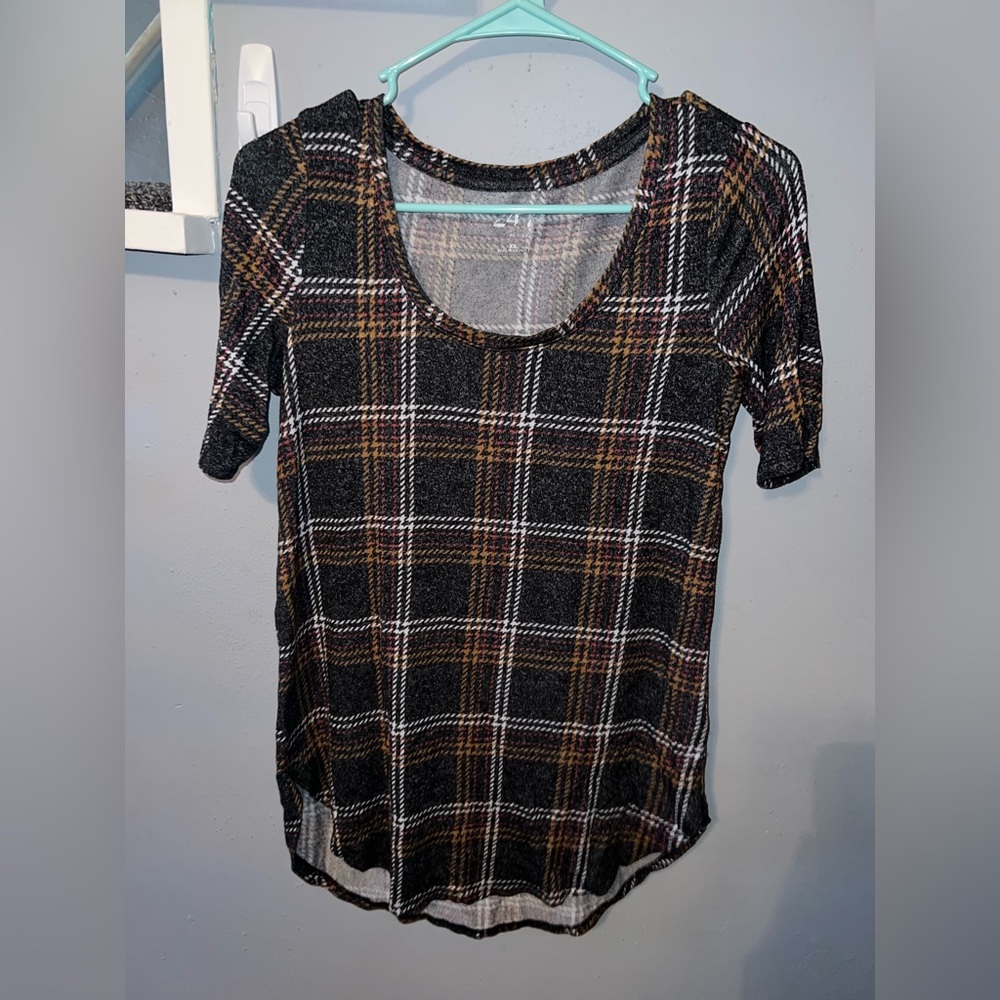 Maurices Plaid Short Sleeve Top - Black, Brown, and White